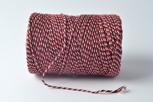 Baker's Yarn, Red-White